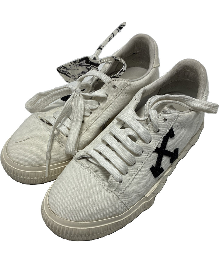 OFF-WHITE รองเท้าผ้าใบ