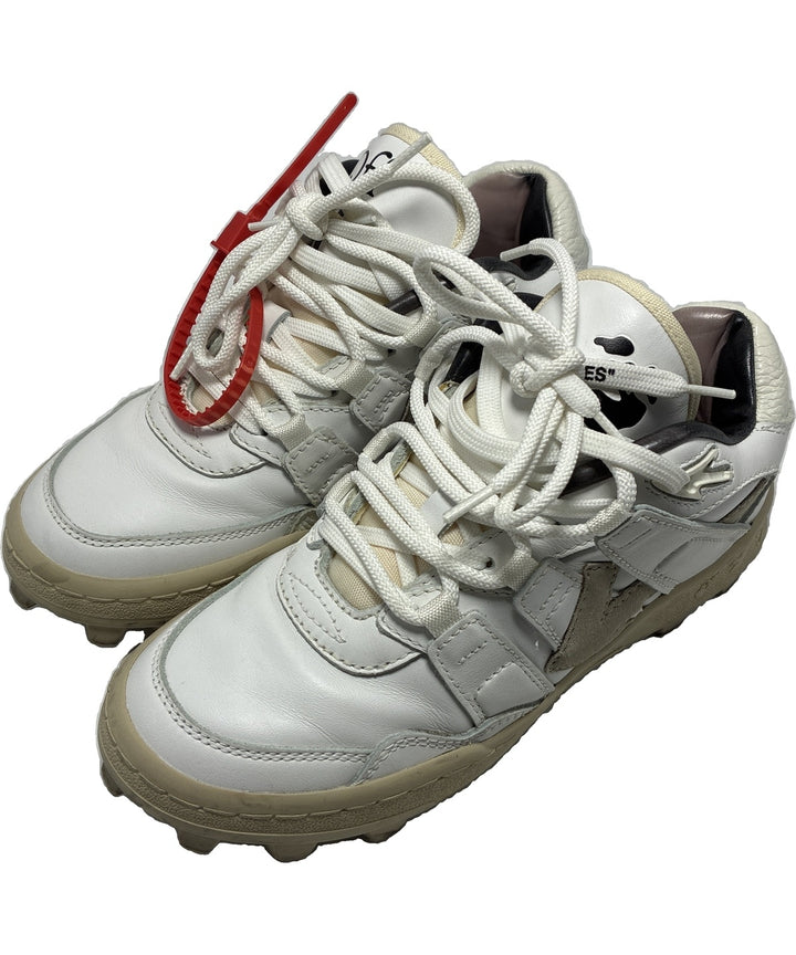 OFF-WHITE รองเท้าผ้าใบ