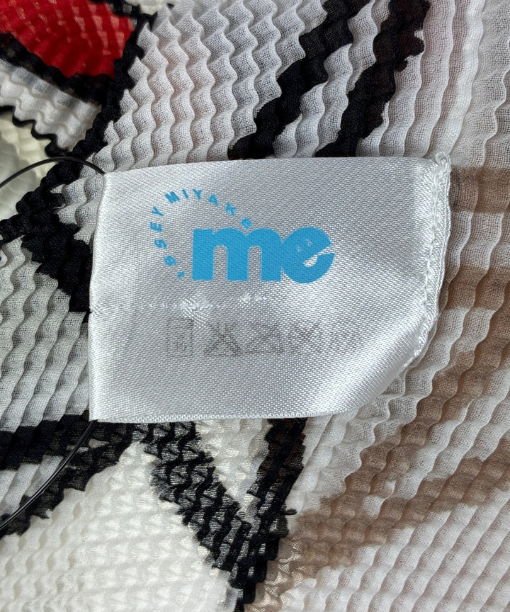 me ISSEY MIYAKE เสื้อยืด/เสื้อท็อปส์