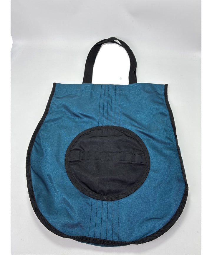 me ISSEY MIYAKE กระเป๋าถือขนาดใหญ่