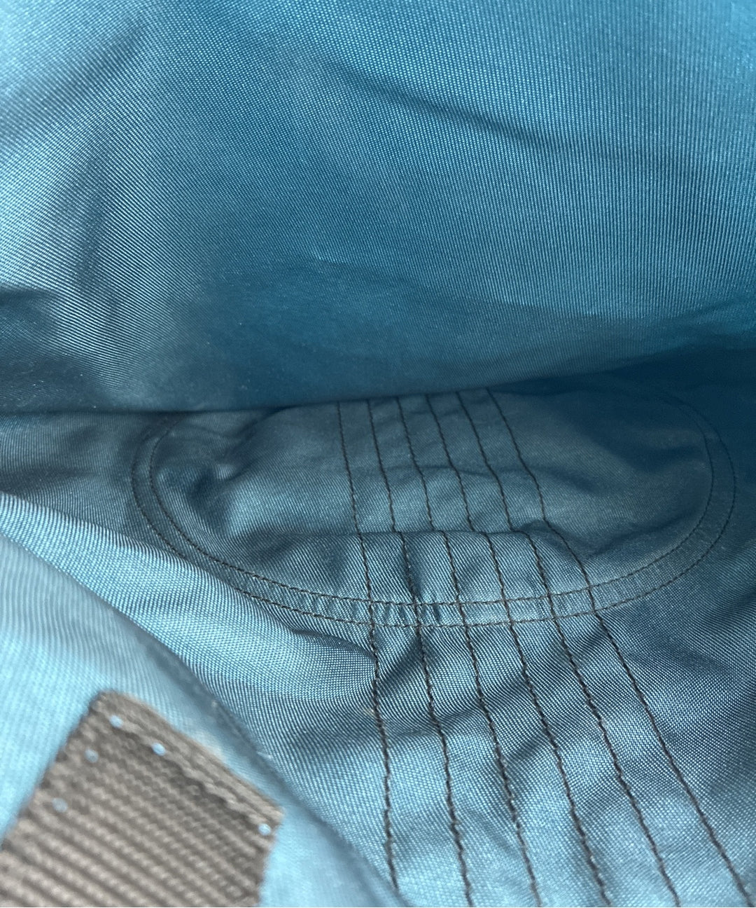 me ISSEY MIYAKE กระเป๋าถือขนาดใหญ่