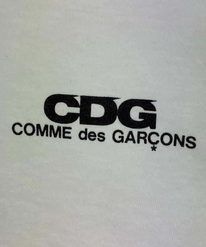 CDG เสื้อยืด/เสื้อท็อปส์