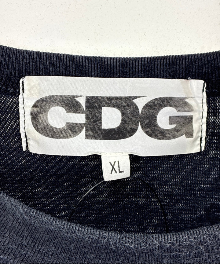 CDG เสื้อยืด/เสื้อท็อปส์