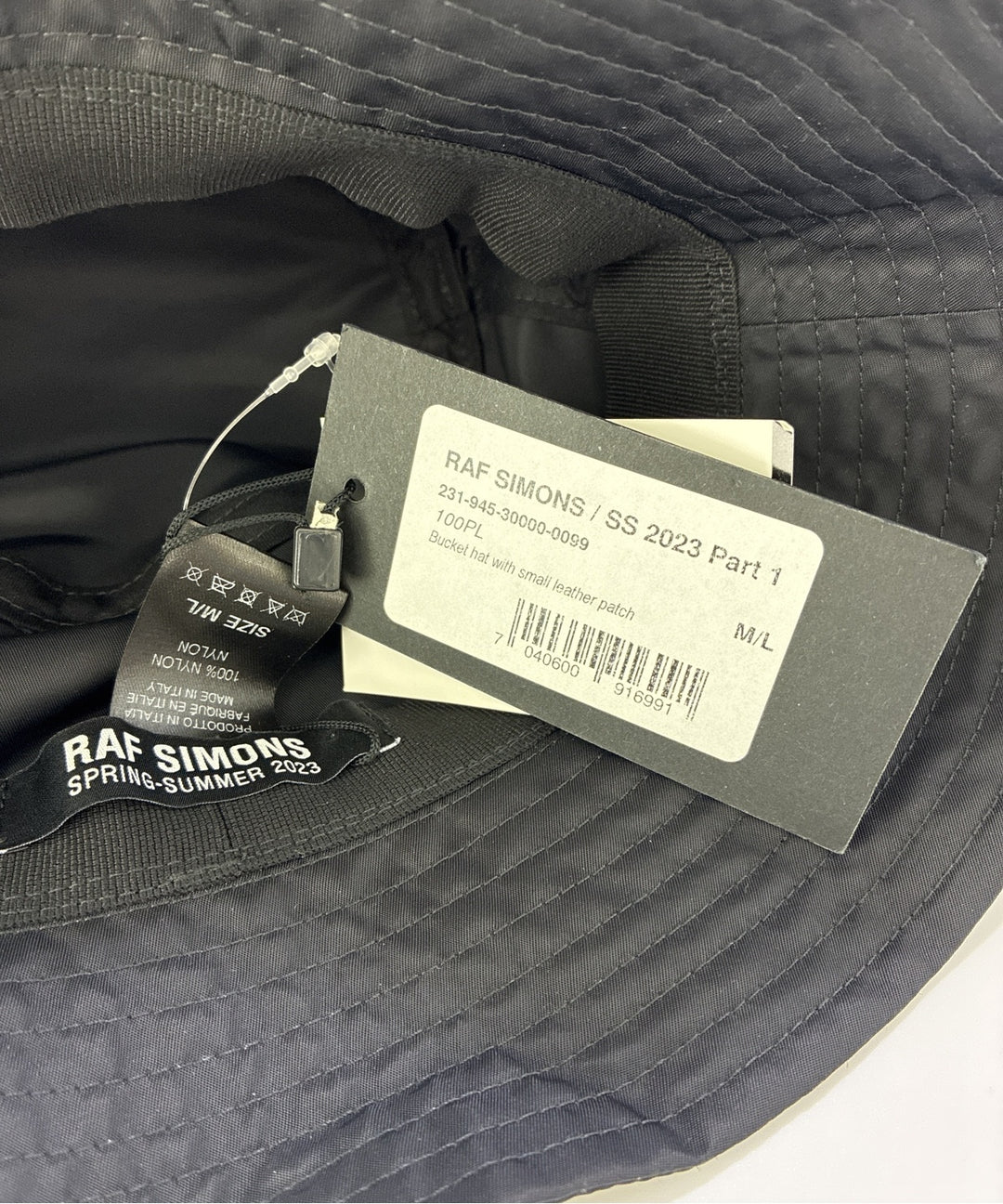 RAF SIMONS หมวกแก๊ป