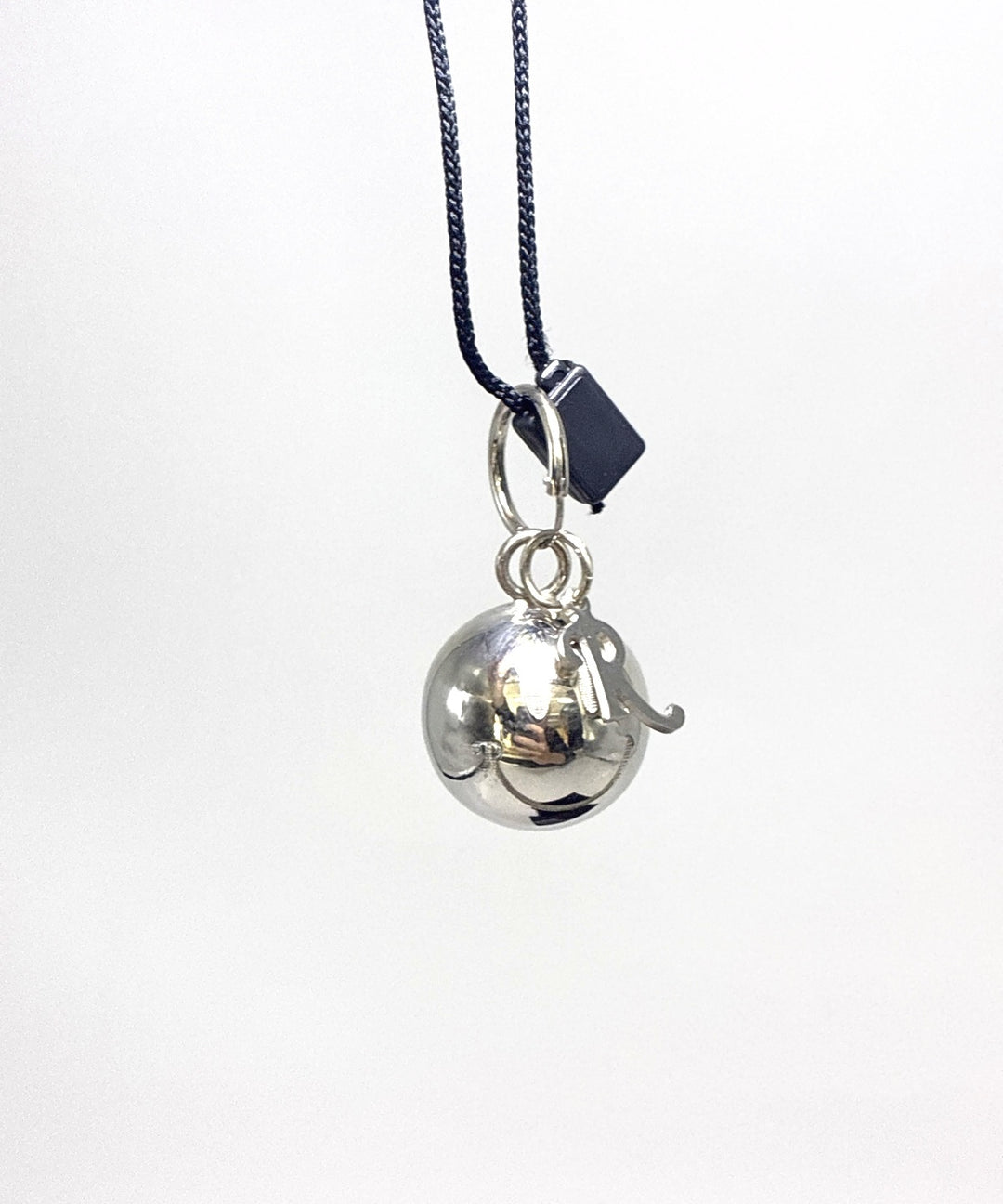 RAF SIMONS เจาะ