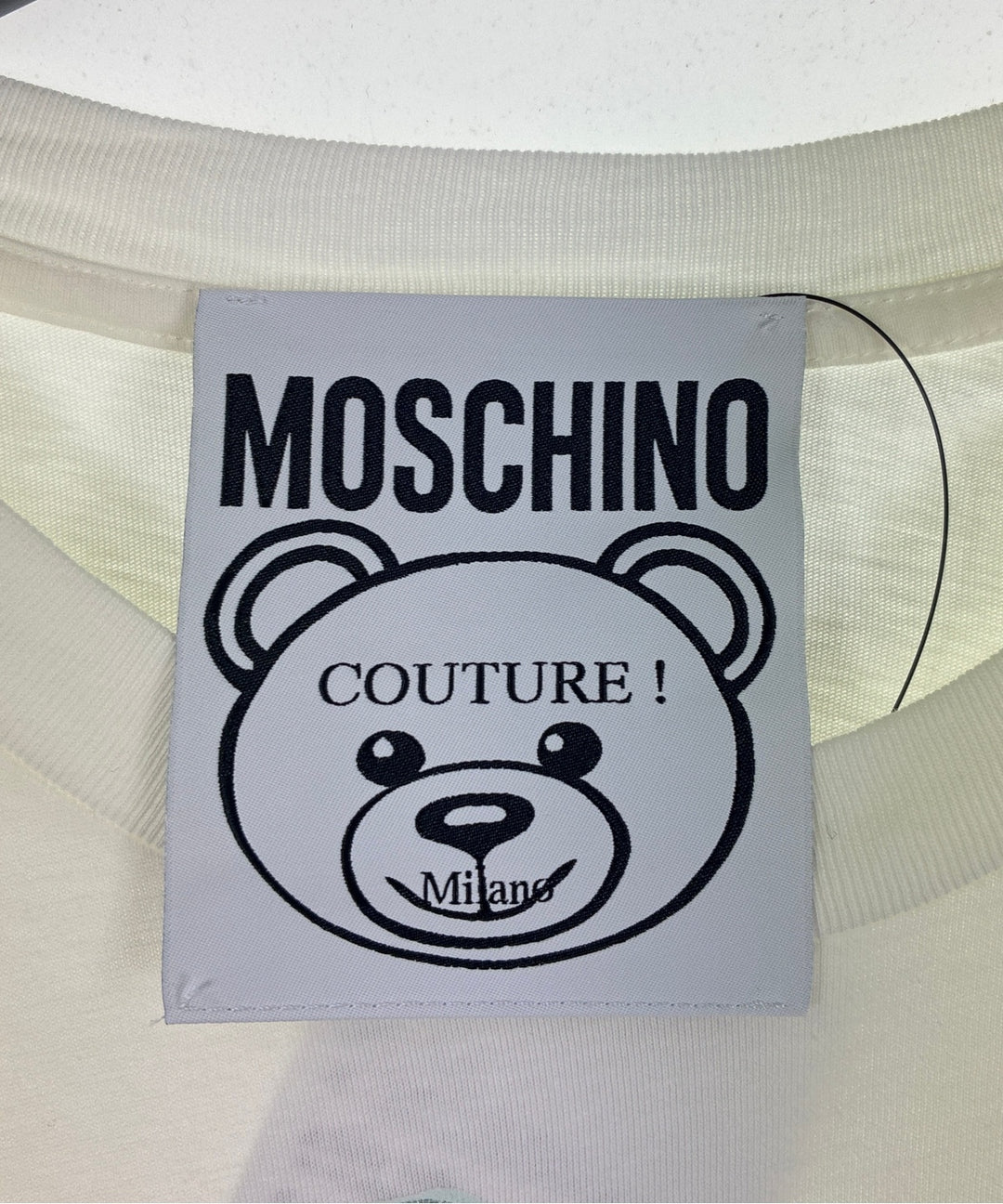 MOSCHINO เสื้อยืด/เสื้อท็อปส์