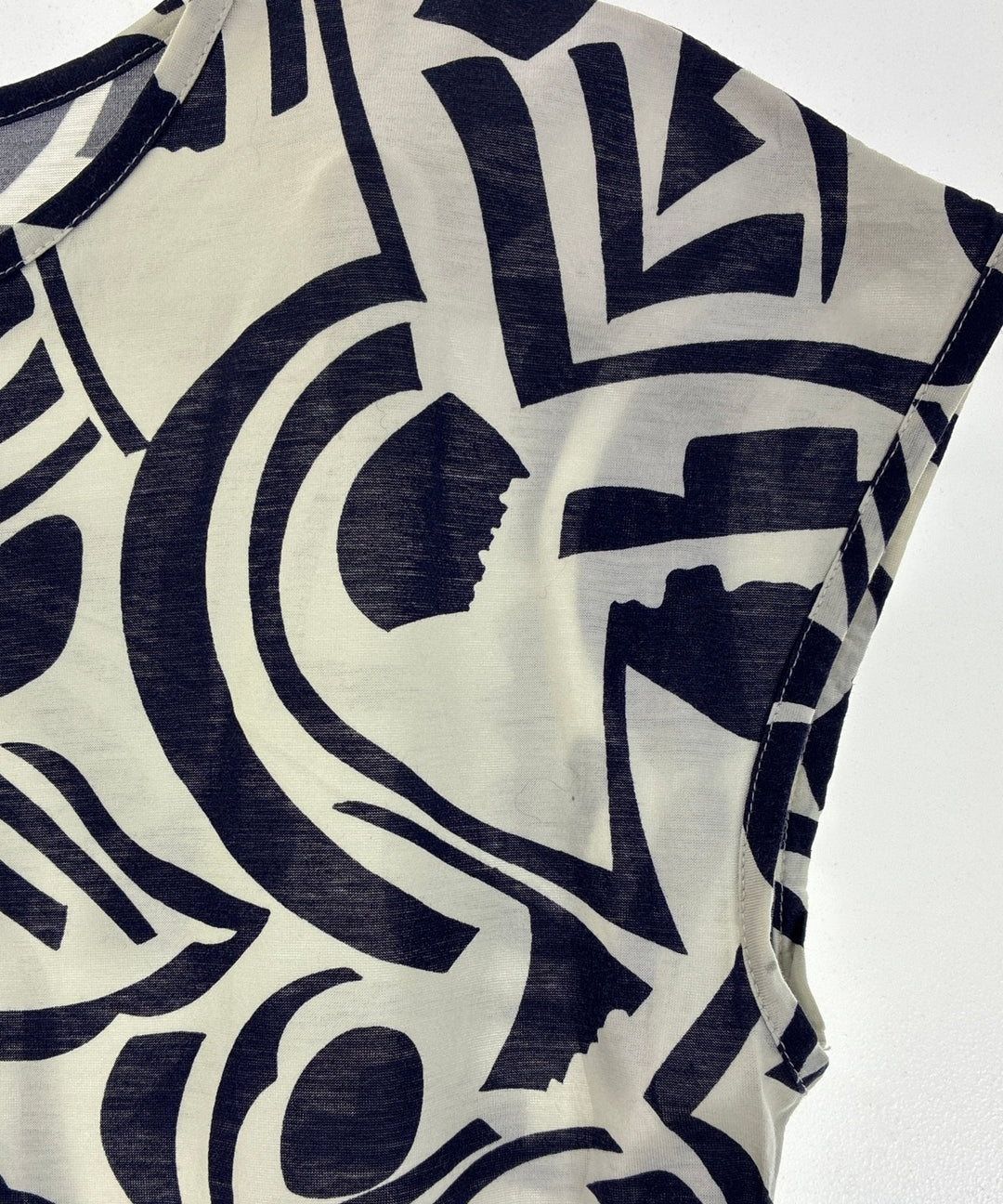 Chloe เสื้อสตรี