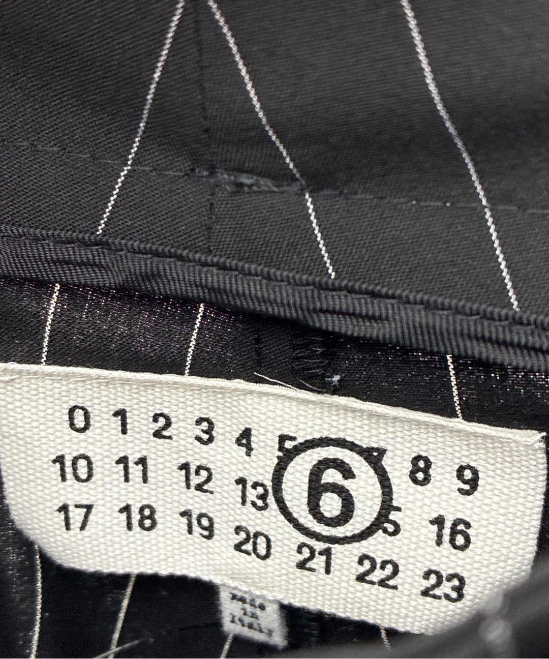 MM6 กางเกง 5 ส่วน