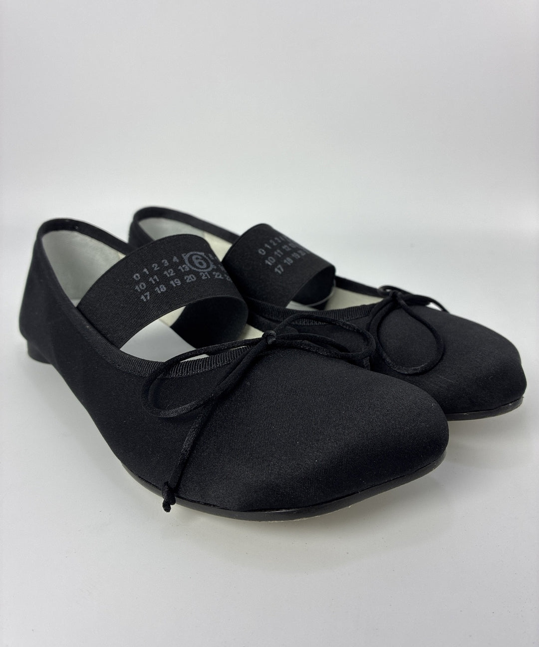 MM6 รองเท้าบัลเล่ต์/รองเท้าโอเปร่า