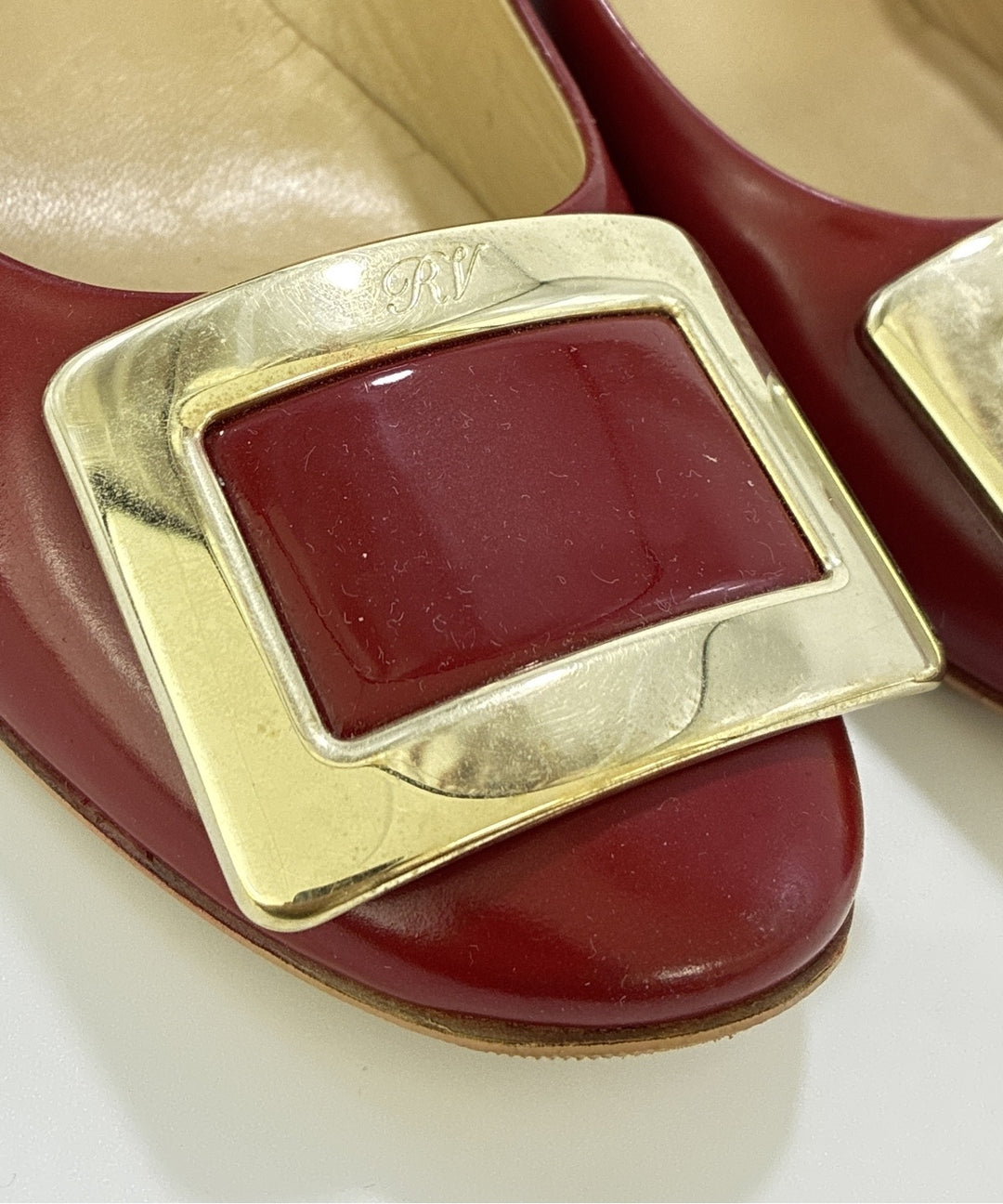 Roger Vivier รองเท้าส้นสูง