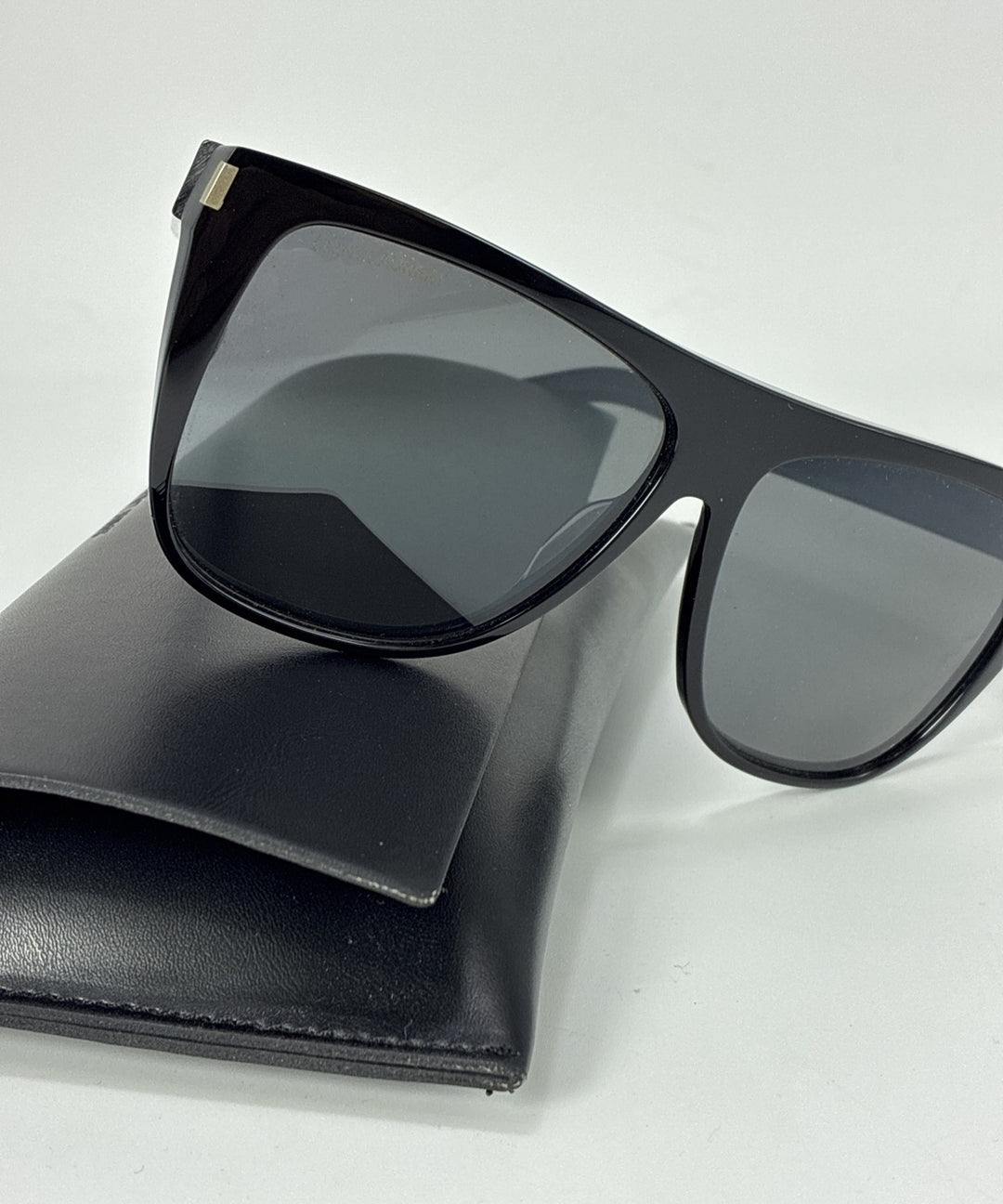 Saint Laurent Paris แว่นกันแดด