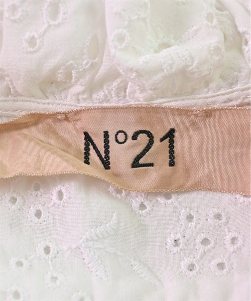 Nﾟ 21 เสื้อสตรี