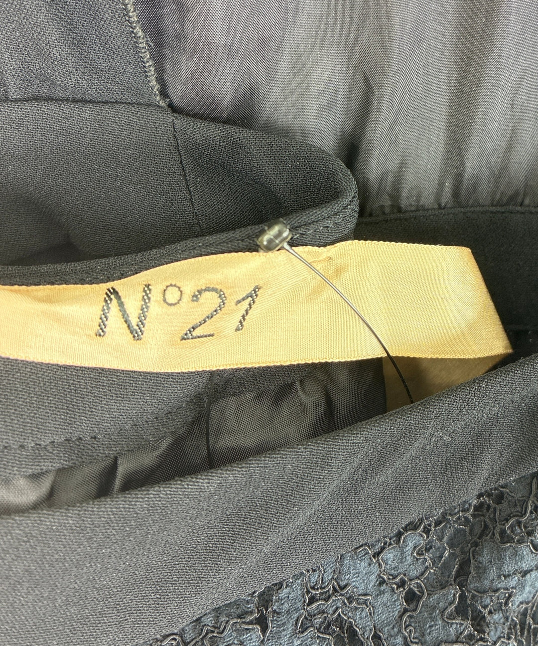 Nﾟ 21 ชุดเดรส