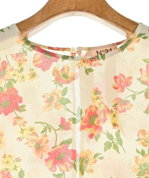 Nﾟ 21 เสื้อสตรี