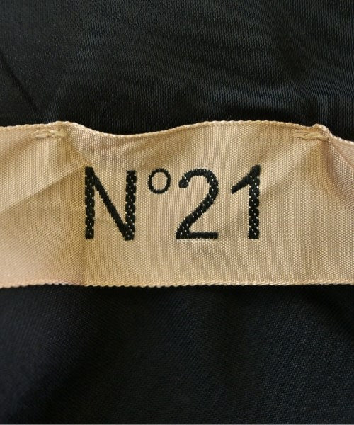 Nﾟ 21 เสื้อสตรี