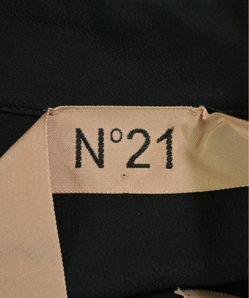 Nﾟ 21 เสื้อสตรี