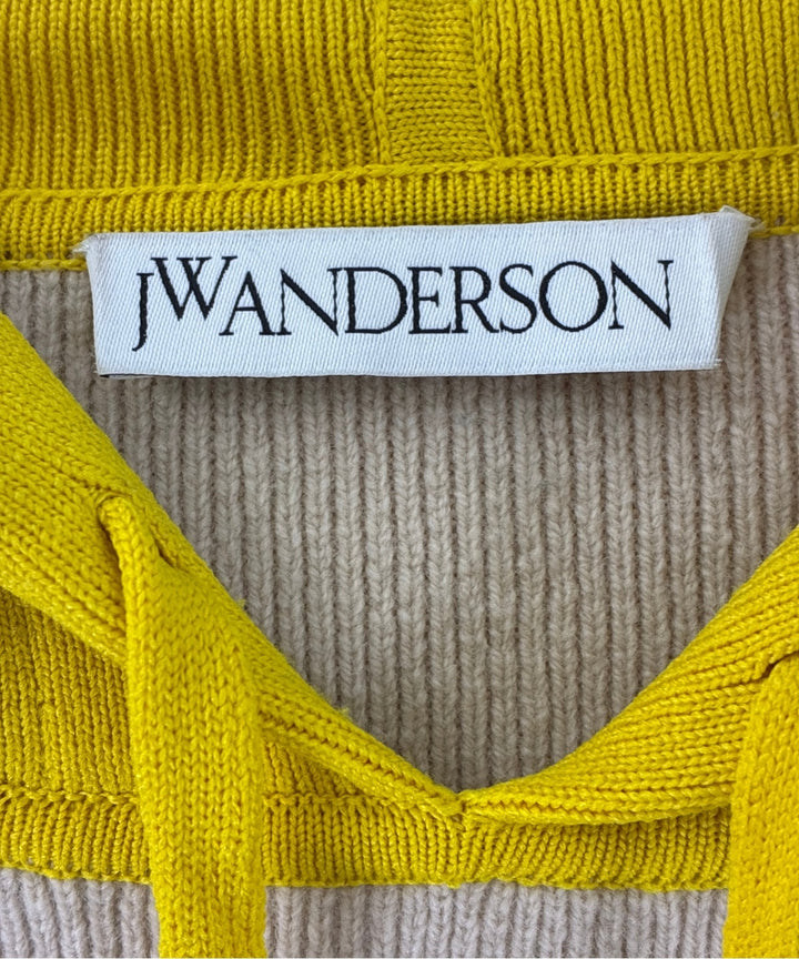 JW Anderson เสื้อถัก