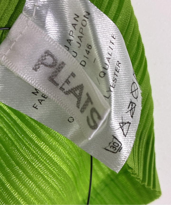PLEATS PLEASE ผ้าคลุมไหล่