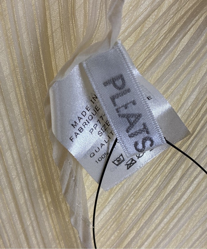 PLEATS PLEASE ผ้าพันคอ