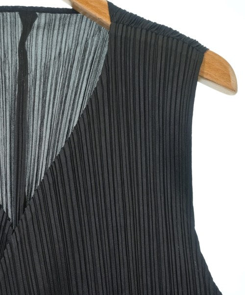PLEATS PLEASE เสื้อกั๊ก