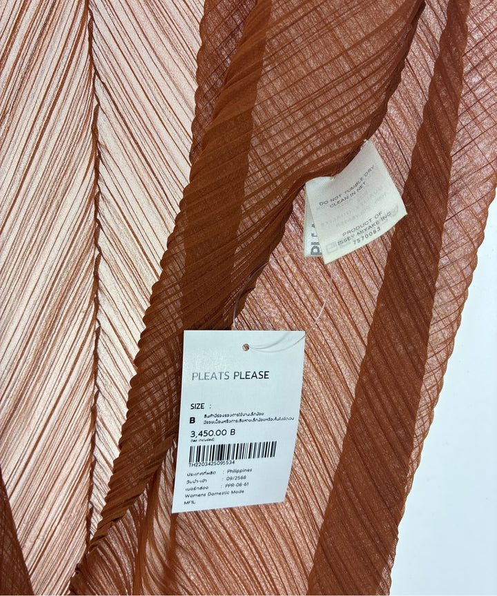 PLEATS PLEASE ผ้าคลุมไหล่