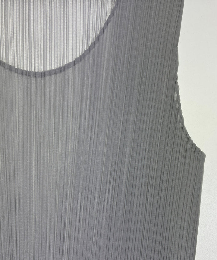 PLEATS PLEASE แขนกุด