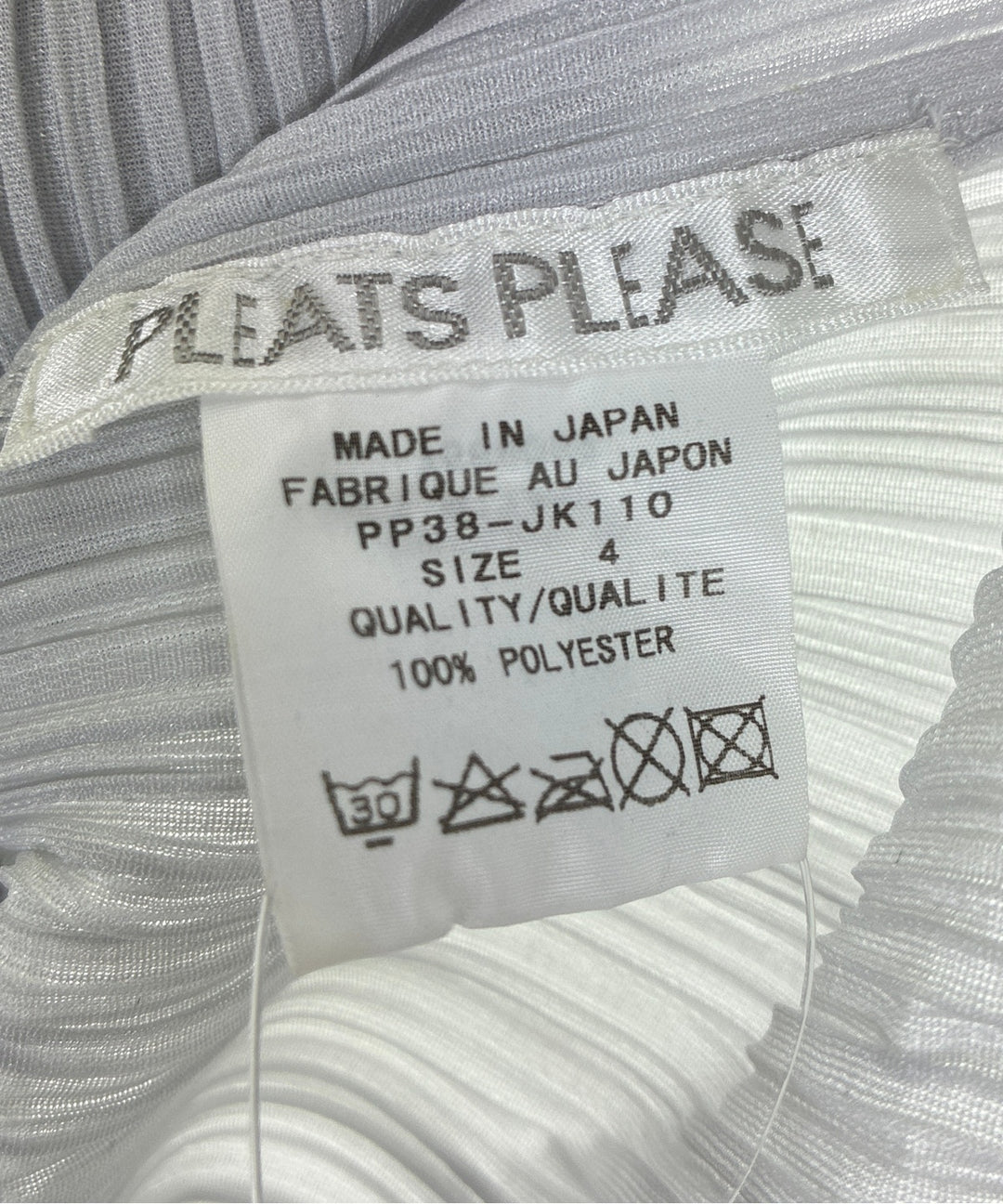 PLEATS PLEASE แขนกุด