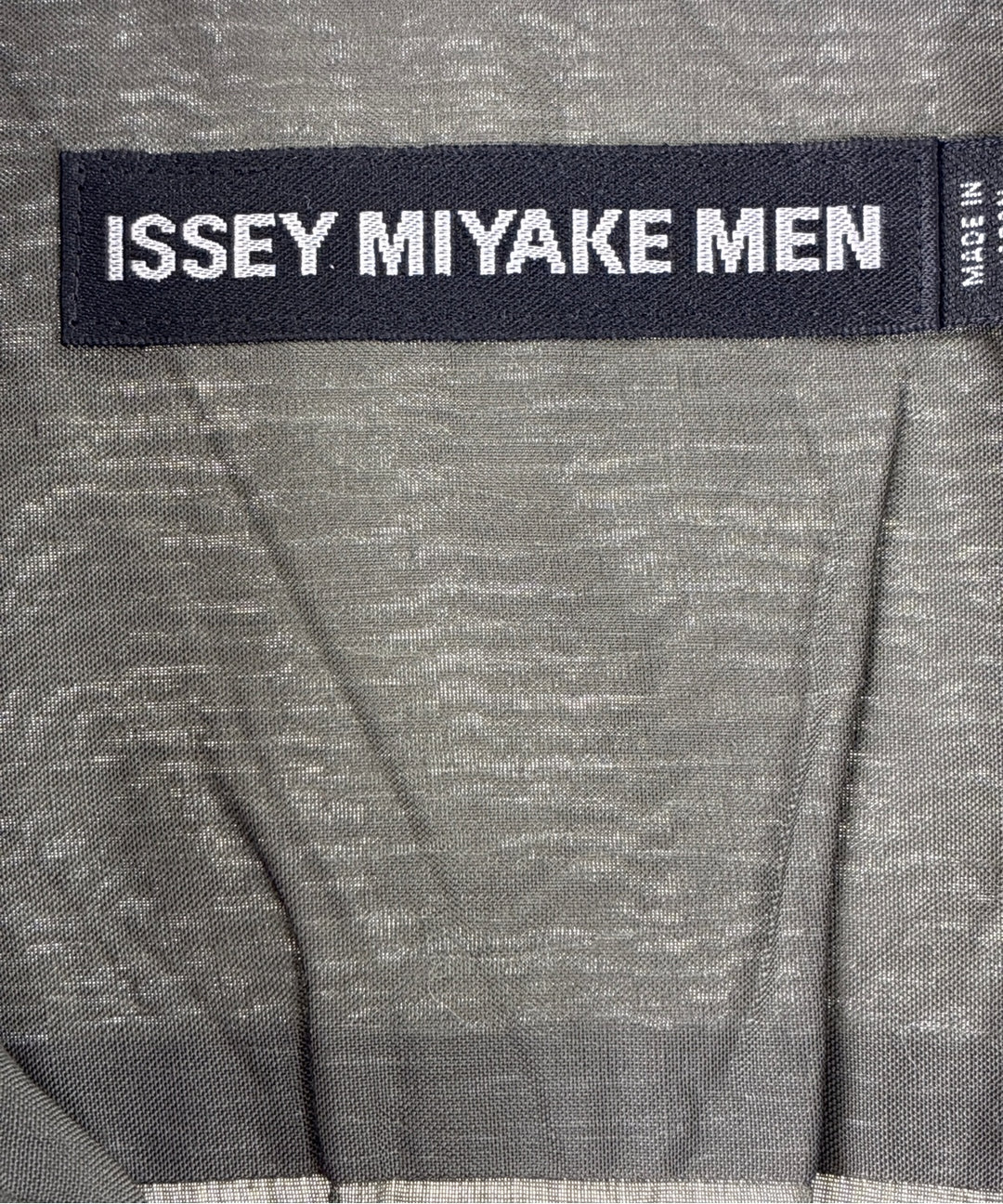 ISSEY MIYAKE MEN เสื้อลำลอง