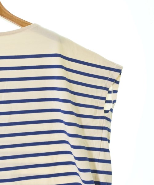 PLST เสื้อยืด/เสื้อท็อปส์