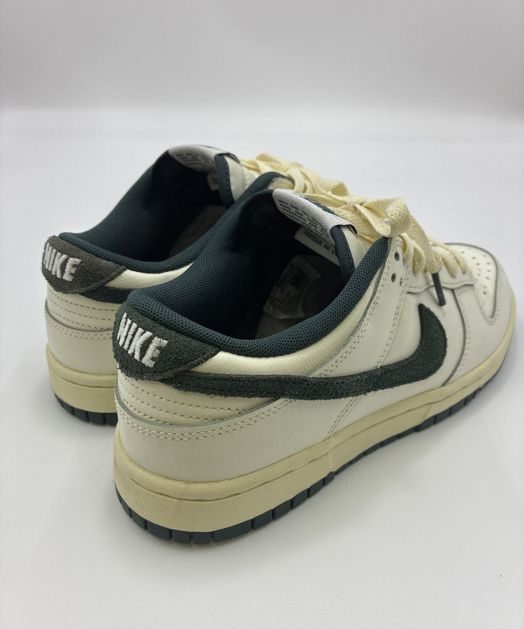 NIKE รองเท้า