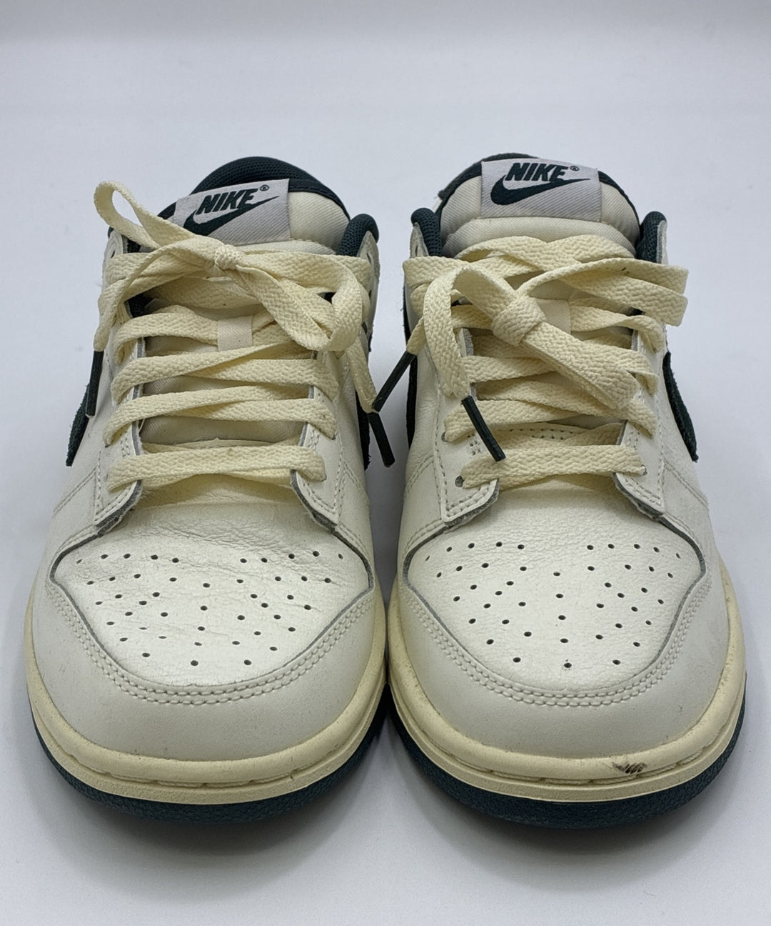 NIKE รองเท้า