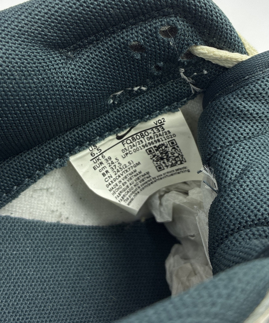 NIKE รองเท้า