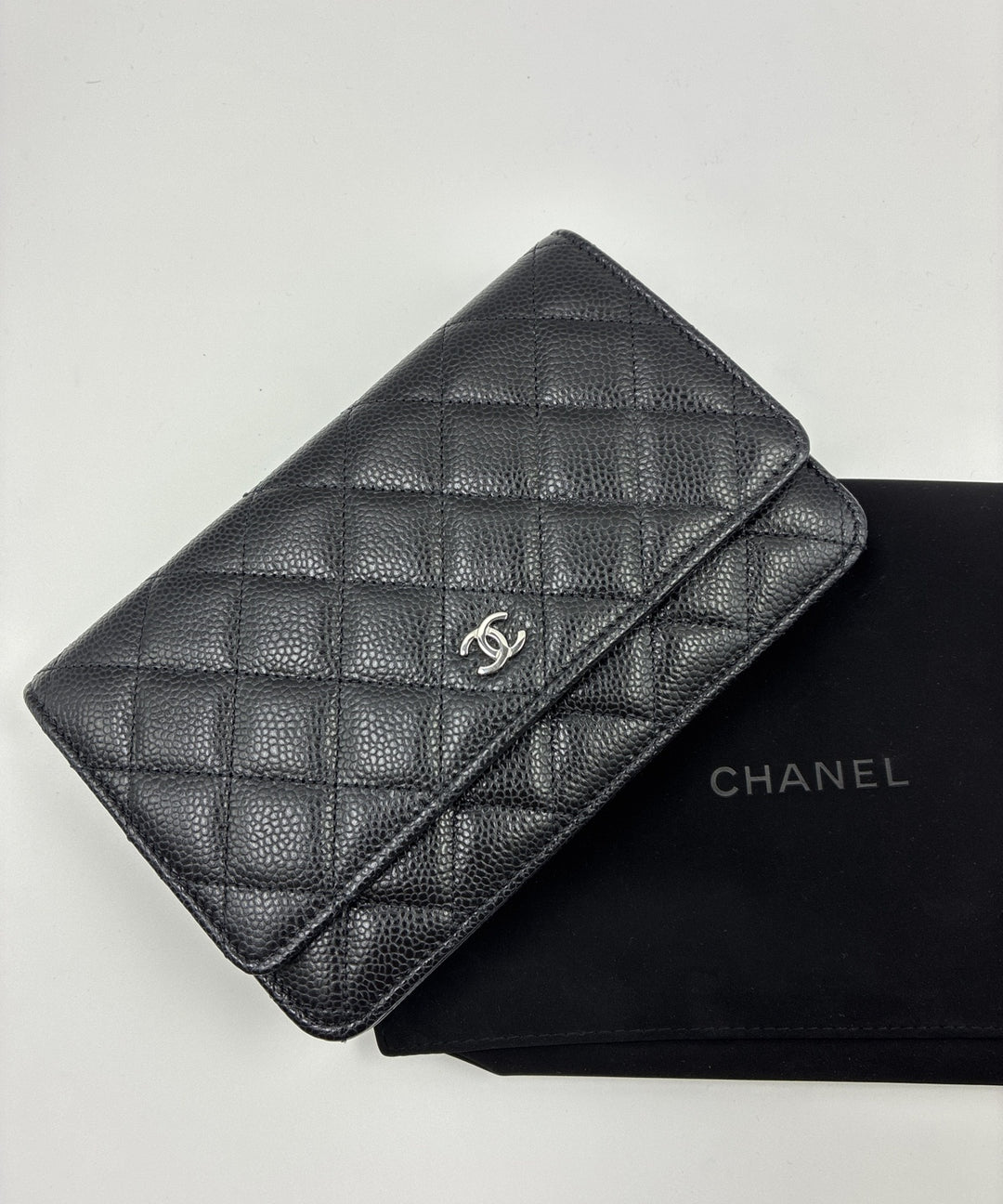 CHANEL กระเป๋าถือ