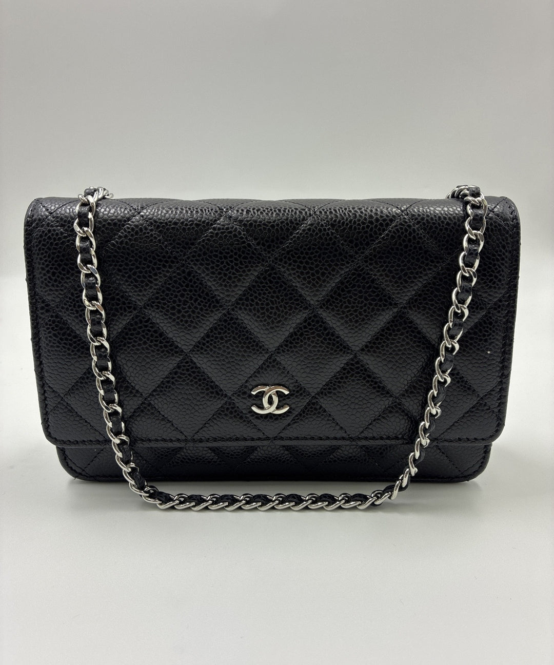 CHANEL กระเป๋าถือ