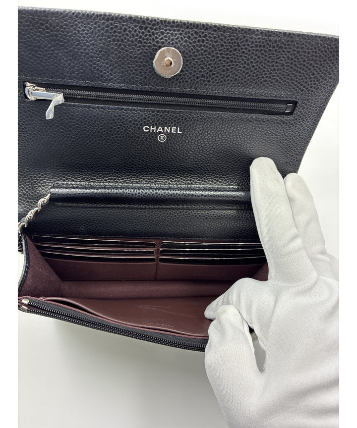 CHANEL กระเป๋าถือ
