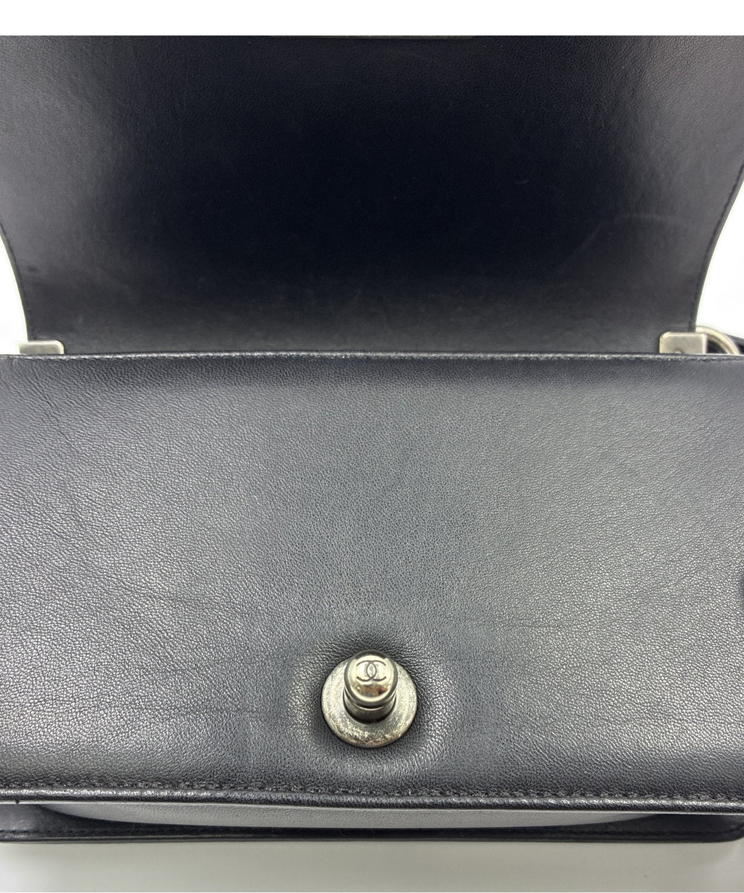 CHANEL กระเป๋าสะพาย
