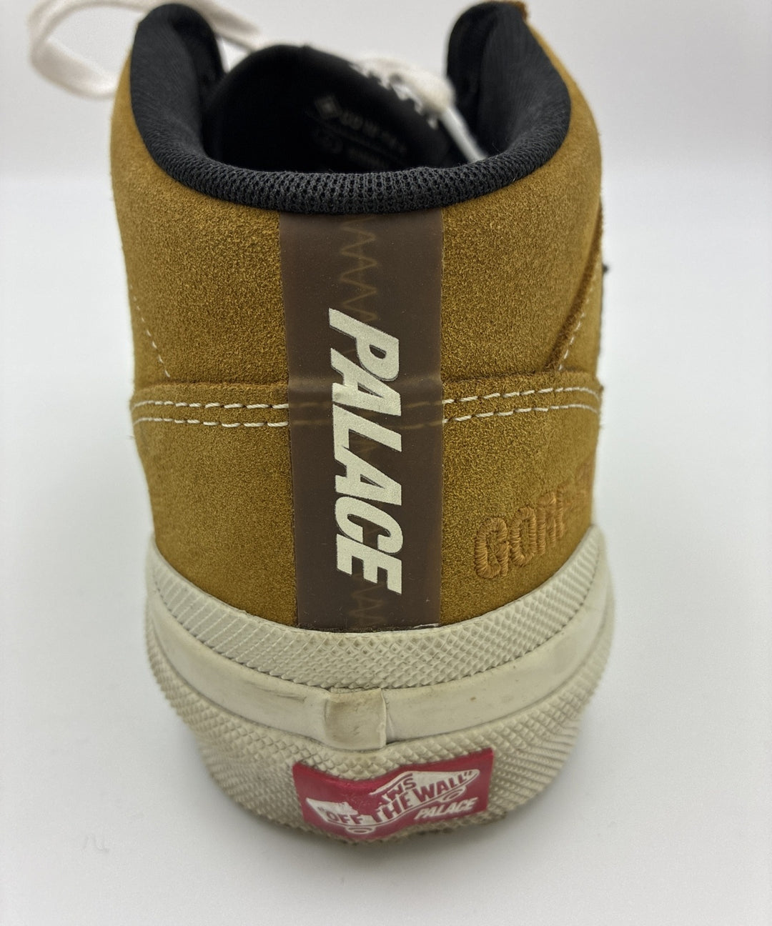 PALACE รองเท้าผ้าใบ