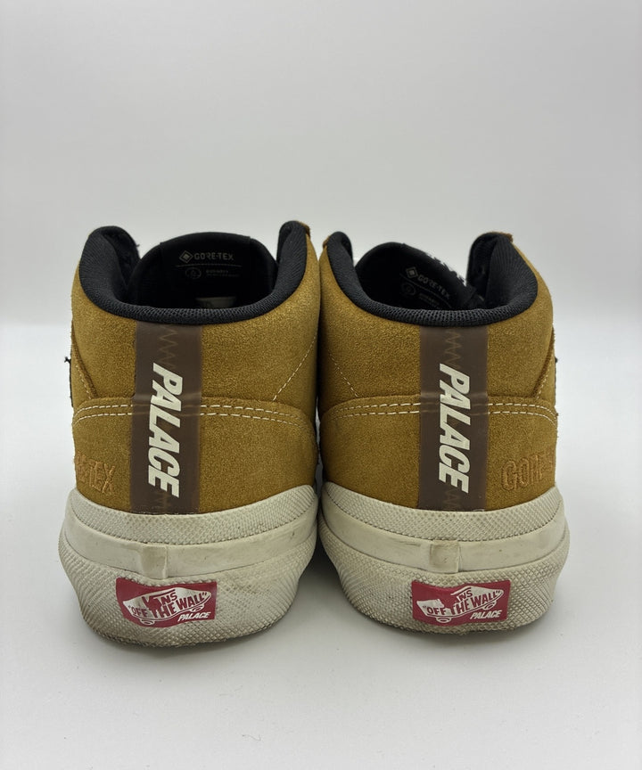 PALACE รองเท้าผ้าใบ
