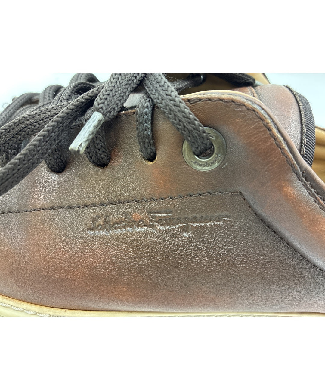 Salvatore Ferragamo รองเท้าผ้าใบ