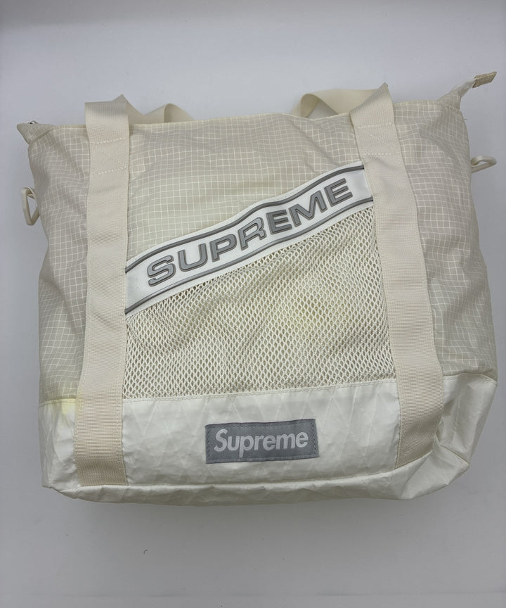 Supreme กระเป๋าถือขนาดใหญ่