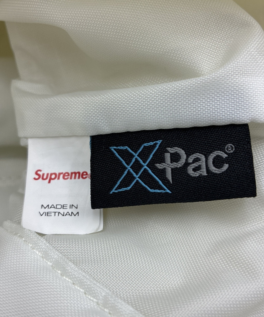 Supreme กระเป๋าถือขนาดใหญ่