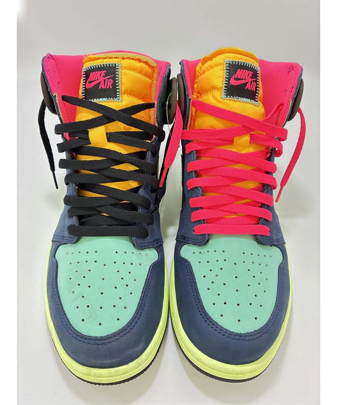 NIKE รองเท้าผ้าใบ