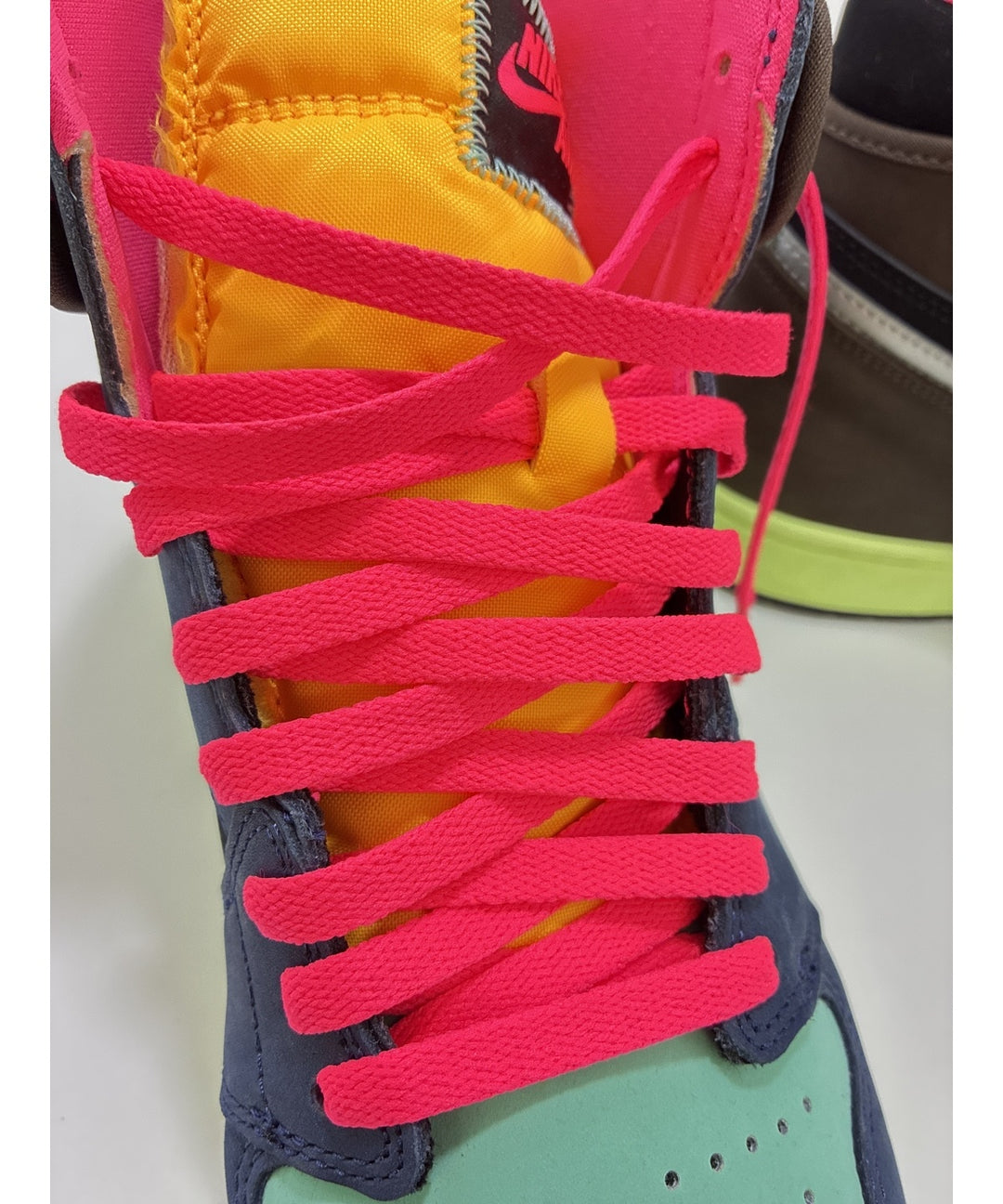 NIKE รองเท้าผ้าใบ