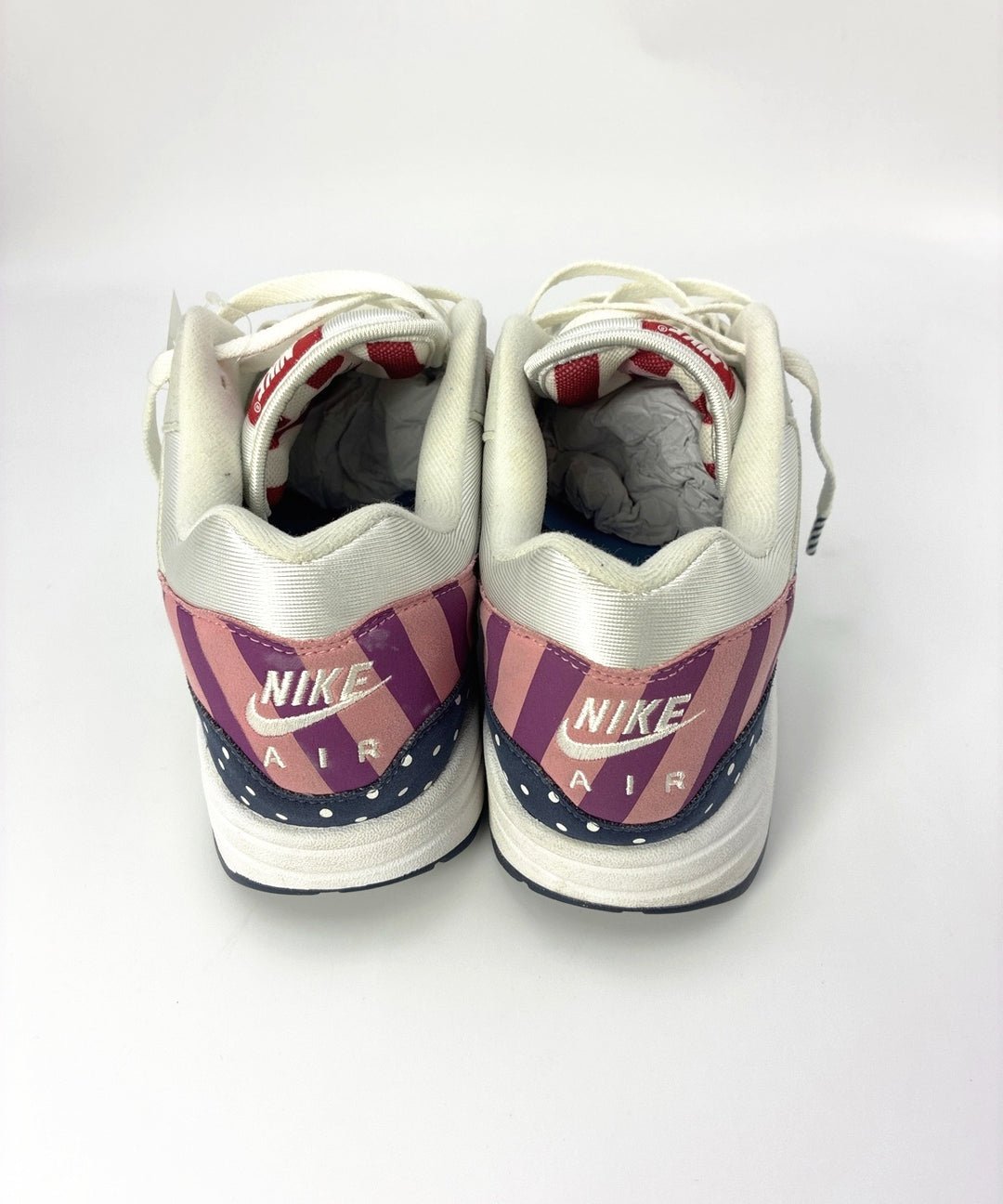 NIKE รองเท้าผ้าใบ