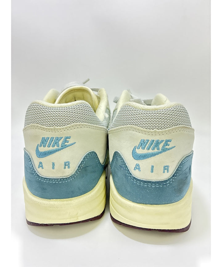 NIKE รองเท้าผ้าใบ