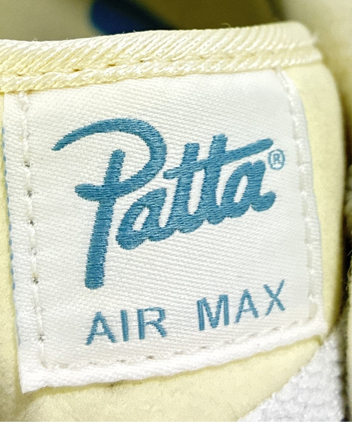 NIKE รองเท้าผ้าใบ