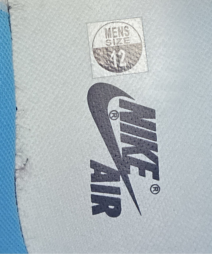 NIKE รองเท้าผ้าใบ