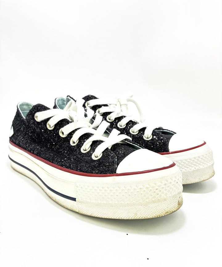 Chiara Ferragni รองเท้าผ้าใบ