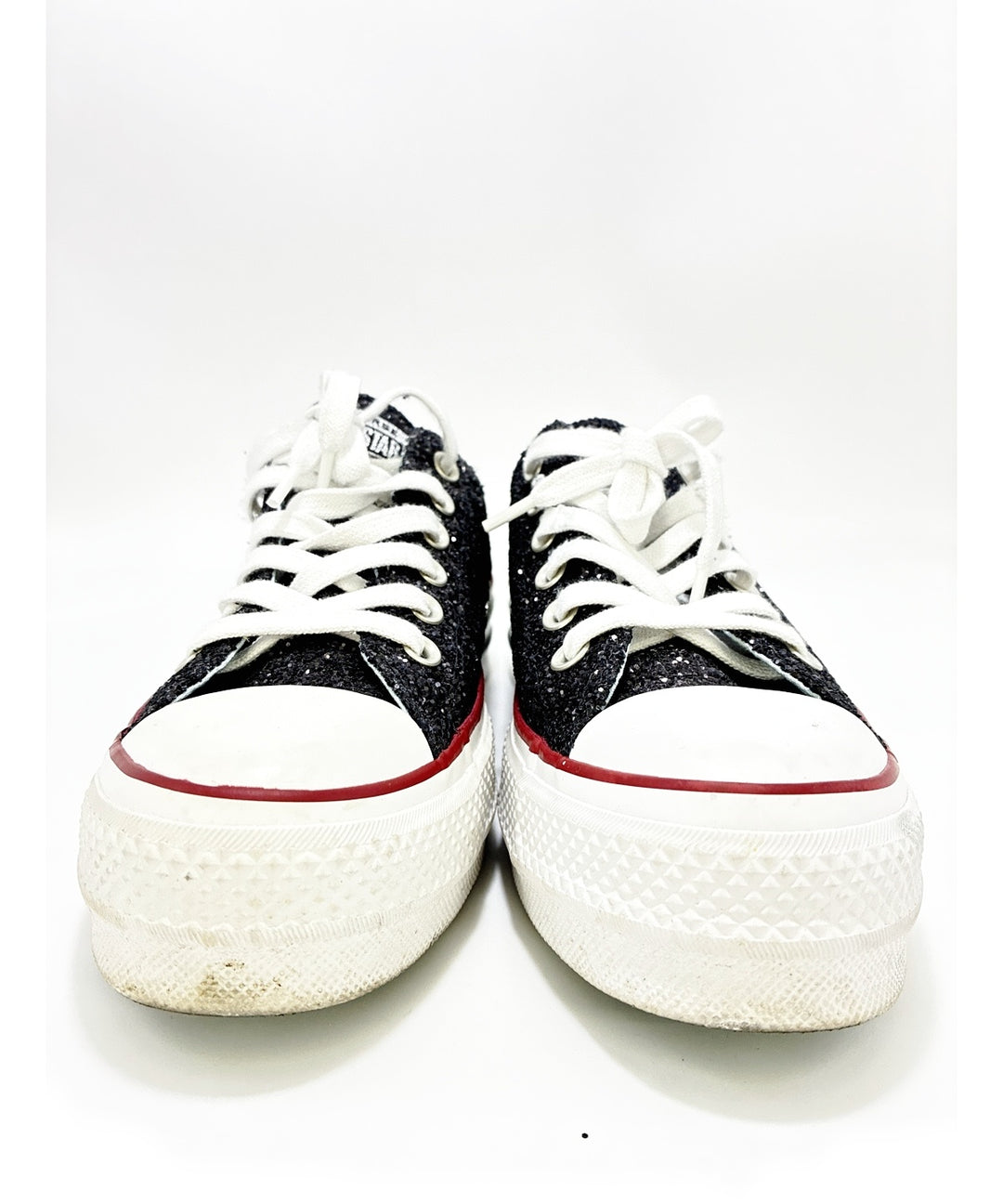 Chiara Ferragni รองเท้าผ้าใบ