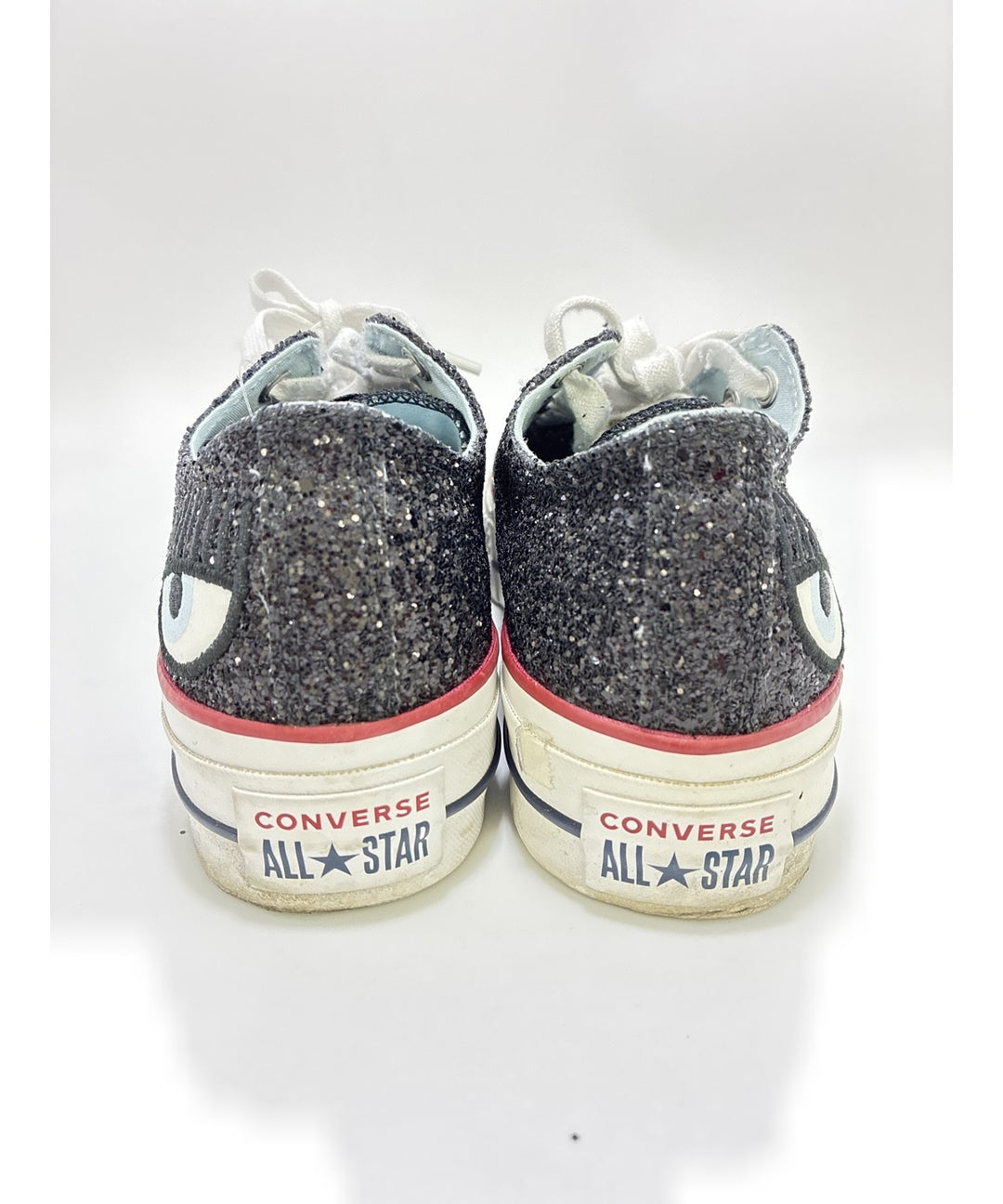 Chiara Ferragni รองเท้าผ้าใบ